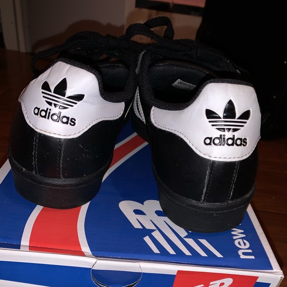 Adidas Superstar Shell-toe Casual Sneakers - Picture 4 of 8